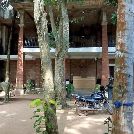 Lanka Bangla Inn Villas Restaurant & Travels كاتوناياكى المظهر الخارجي الصورة