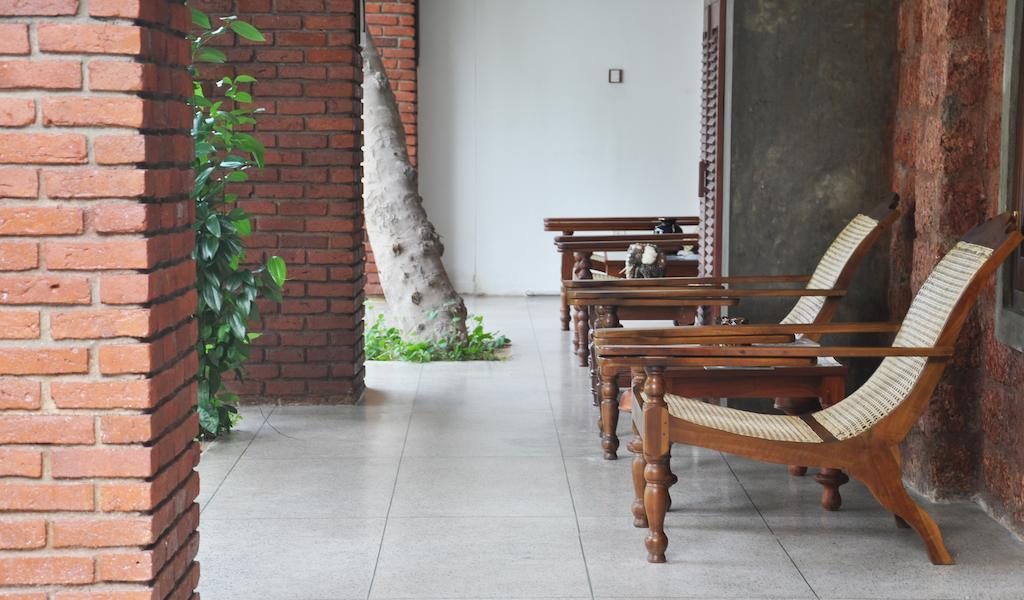 Lanka Bangla Inn Villas Restaurant & Travels كاتوناياكى المظهر الخارجي الصورة
