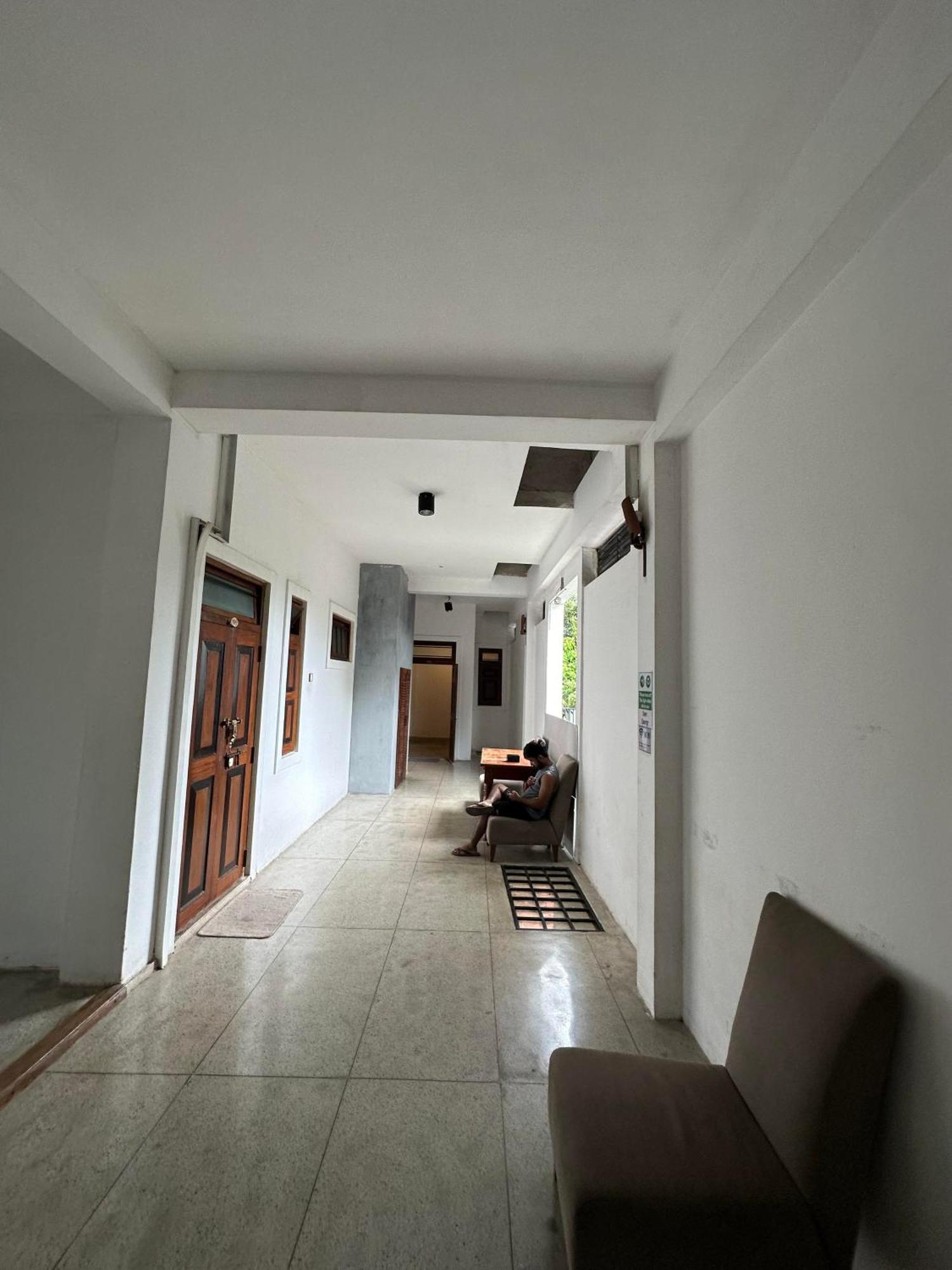 Lanka Bangla Inn Villas Restaurant & Travels كاتوناياكى المظهر الخارجي الصورة