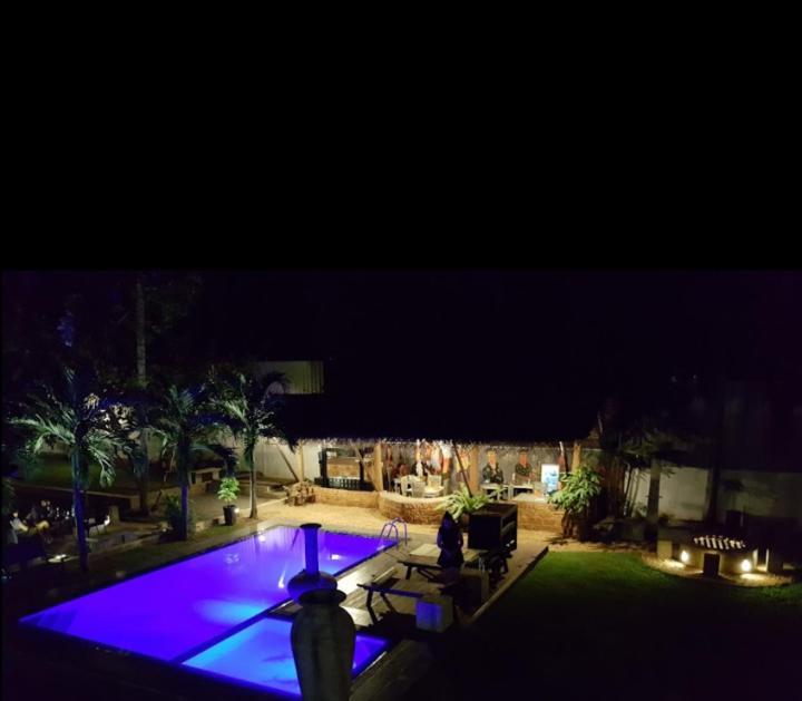 Lanka Bangla Inn Villas Restaurant & Travels كاتوناياكى المظهر الخارجي الصورة