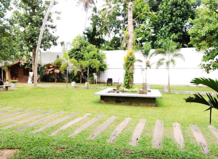 Lanka Bangla Inn Villas Restaurant & Travels كاتوناياكى المظهر الخارجي الصورة