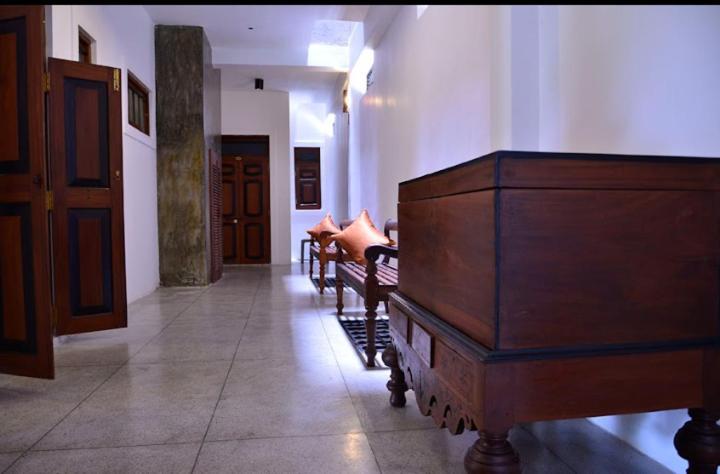 Lanka Bangla Inn Villas Restaurant & Travels كاتوناياكى المظهر الخارجي الصورة