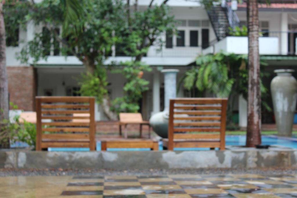 Lanka Bangla Inn Villas Restaurant & Travels كاتوناياكى المظهر الخارجي الصورة